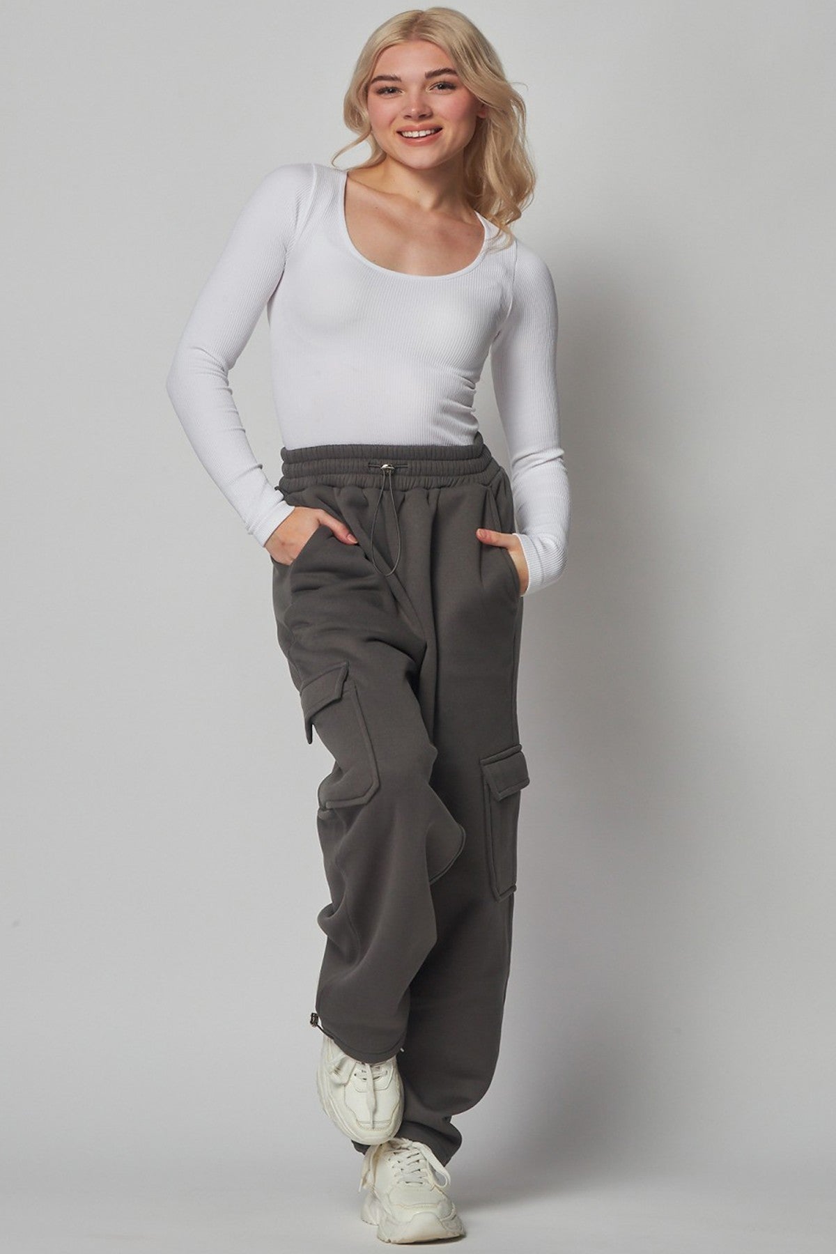 Women's Fleece Lined Cargo Jogger Pants Drawstring Waistband Sweatpants Lounge