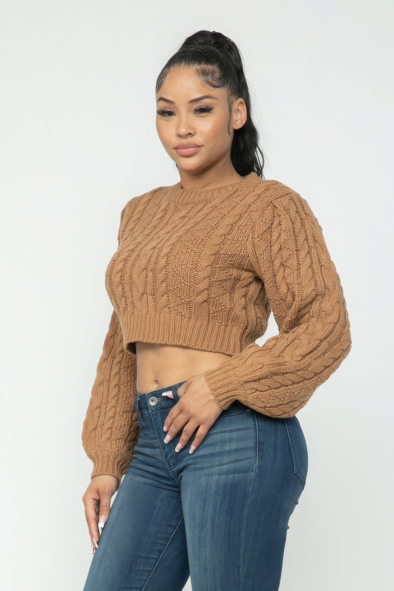 Women's Round Neck Cable Knit Pullover Sweater Long Sleeve Cropped Top