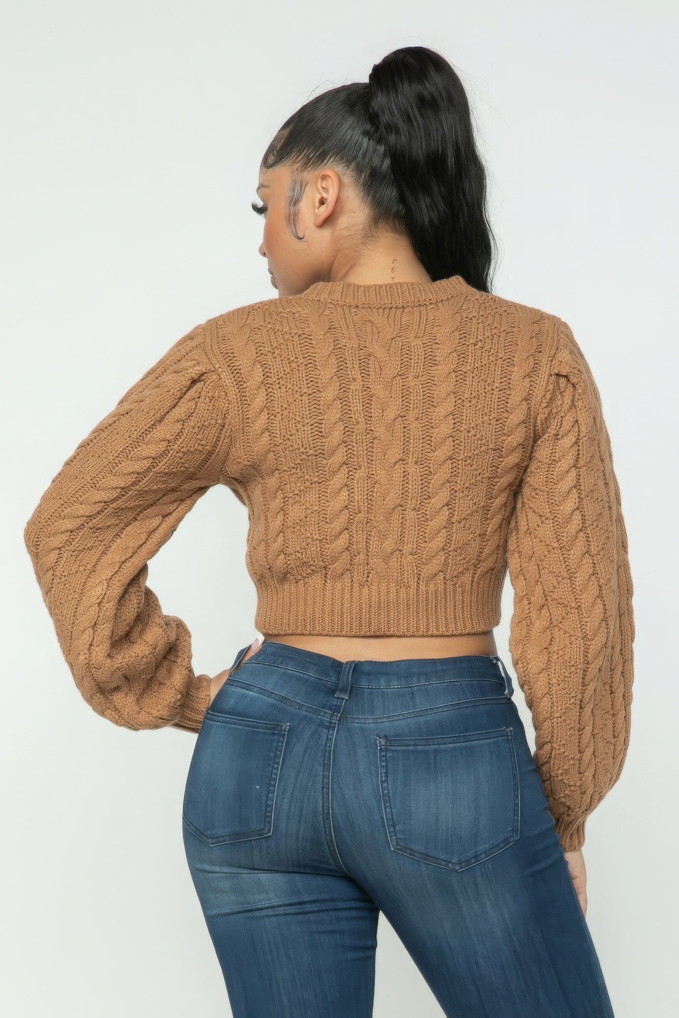 Women's Round Neck Cable Knit Pullover Sweater Long Sleeve Cropped Top
