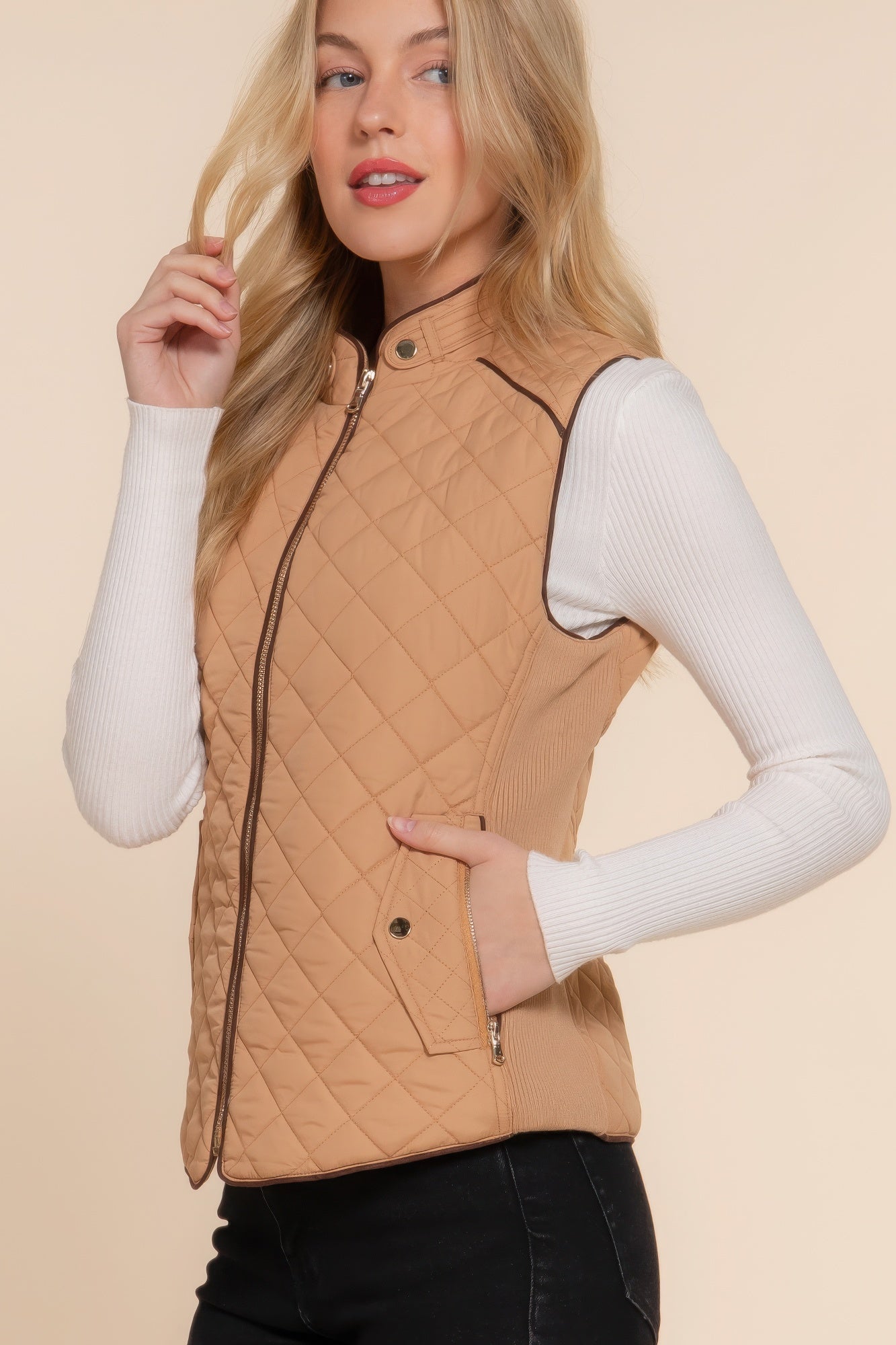 Women's Outwear Vest Stand Collar Lightweight Zip Suede Piping Quilted Vest