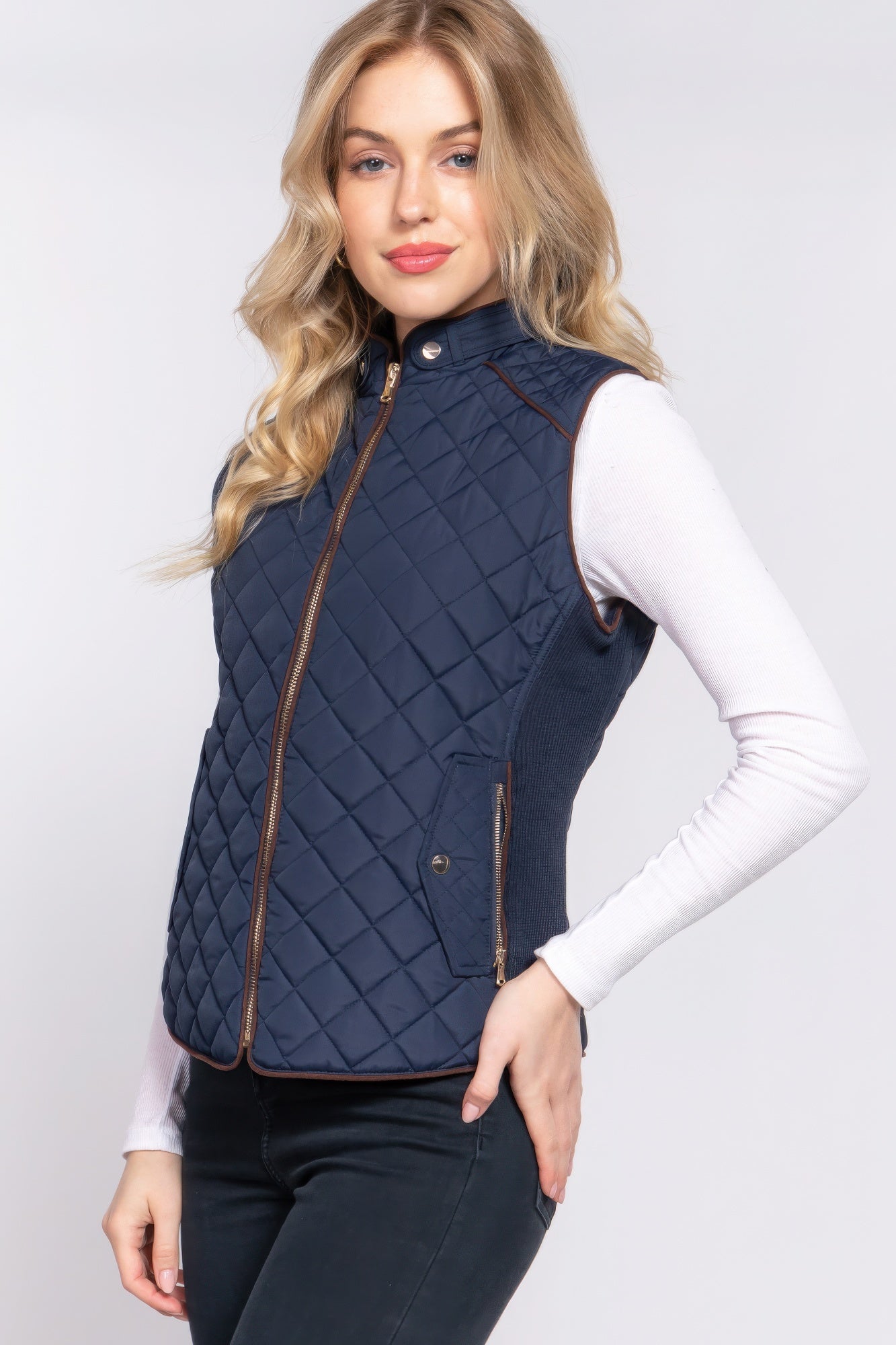 Women's Outwear Vest Stand Collar Lightweight Zip Suede Piping Quilted Vest