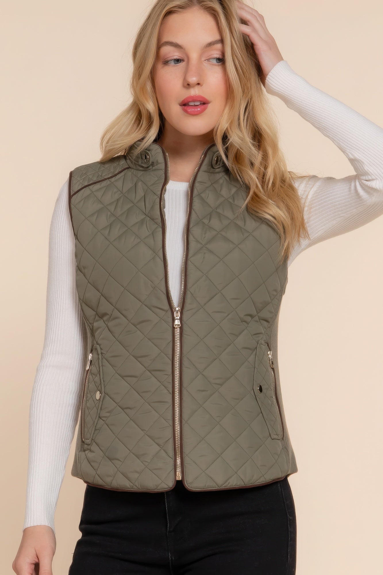 Women's Outwear Vest Stand Collar Lightweight Zip Suede Piping Quilted Vest