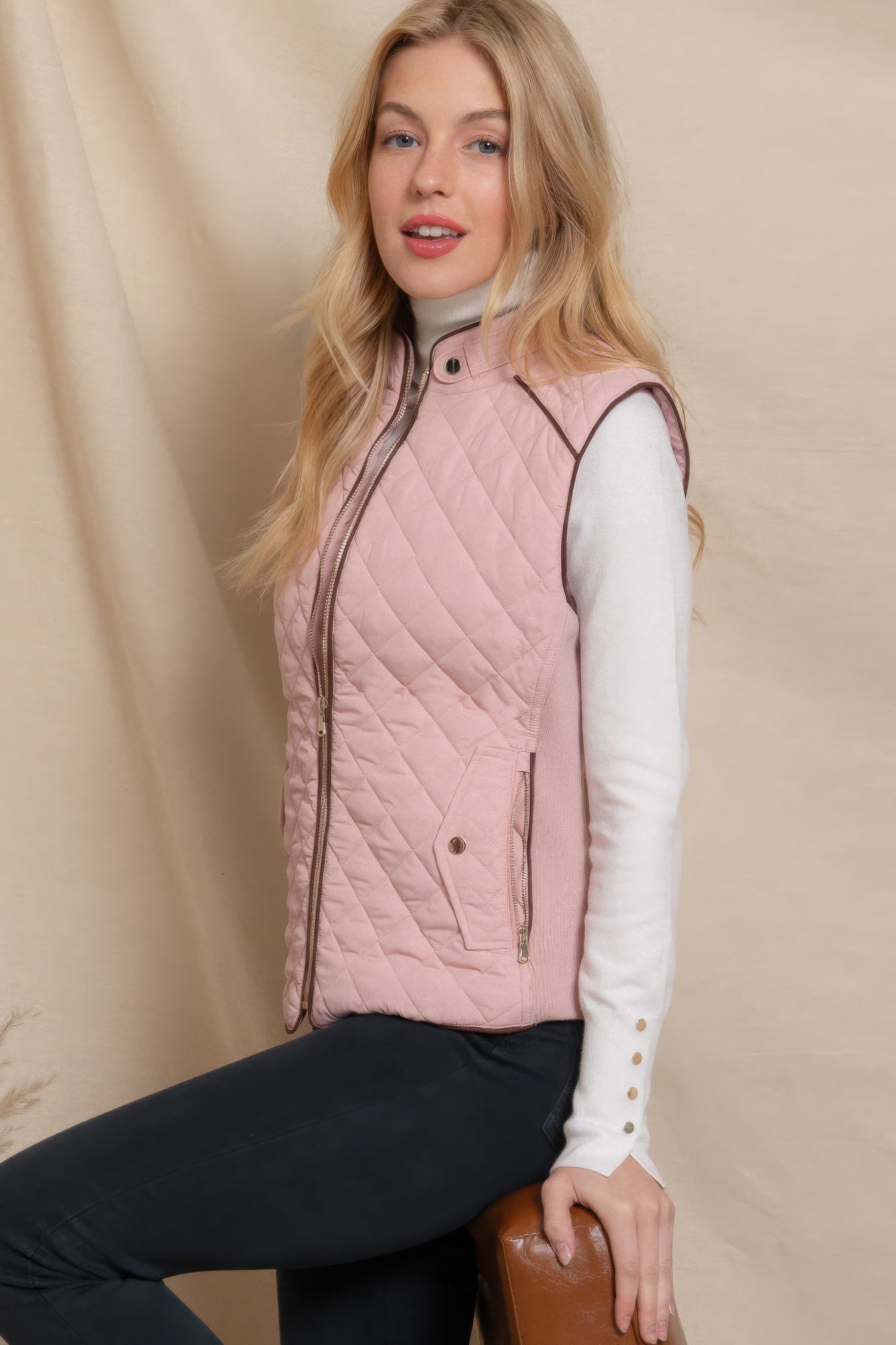 Women's Outwear Vest Stand Collar Lightweight Zip Suede Piping Quilted Vest