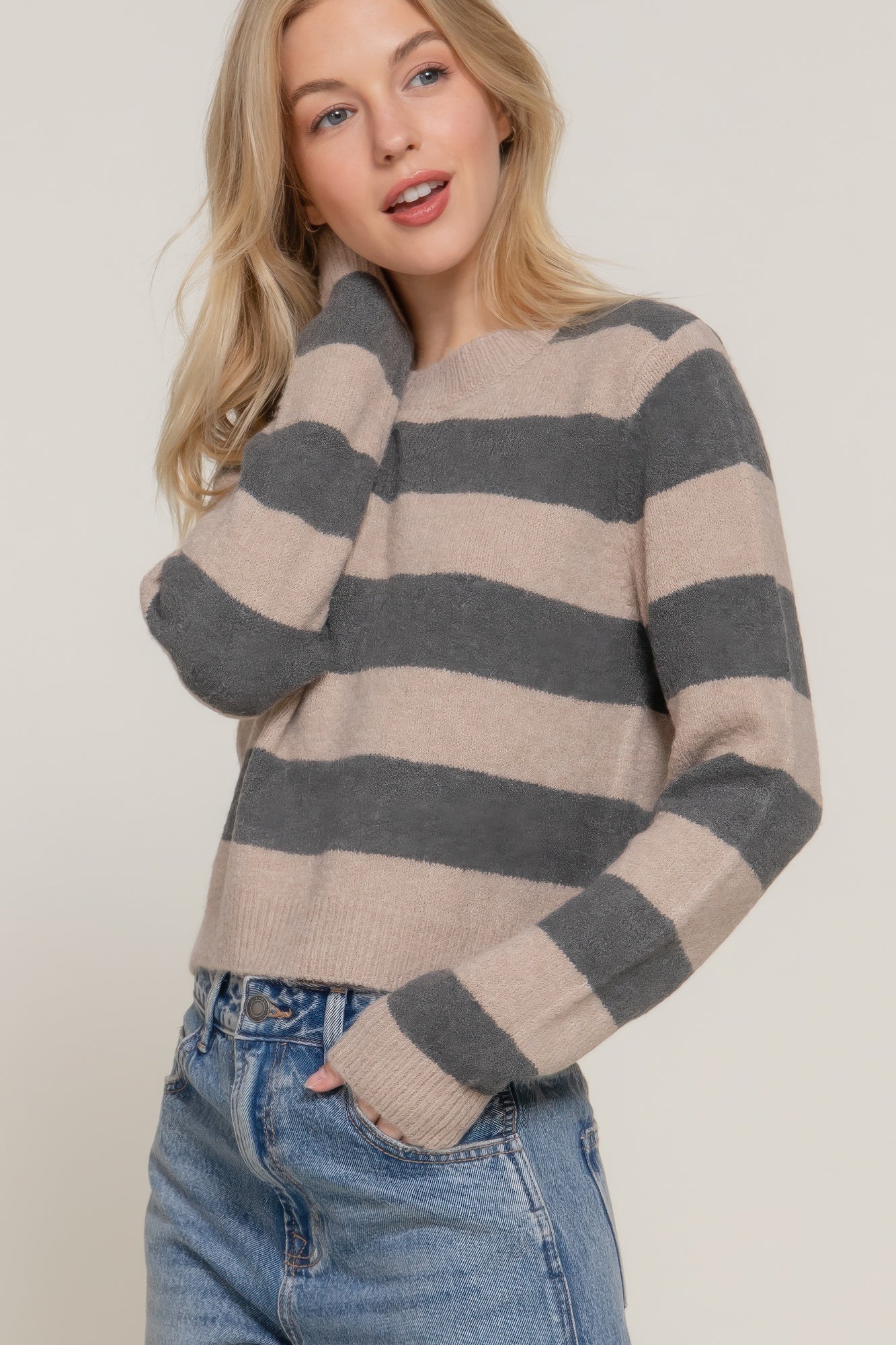 Women's Long Sleeve Crew Neck Stripe Comfy Pullover Sweater