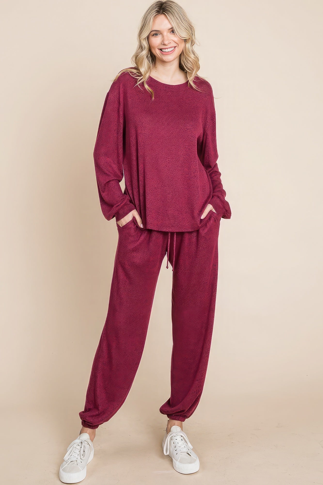 Women's Warm And Hacci Brush Loungewear Set Long Sleeve Top Joggers Sleepwear