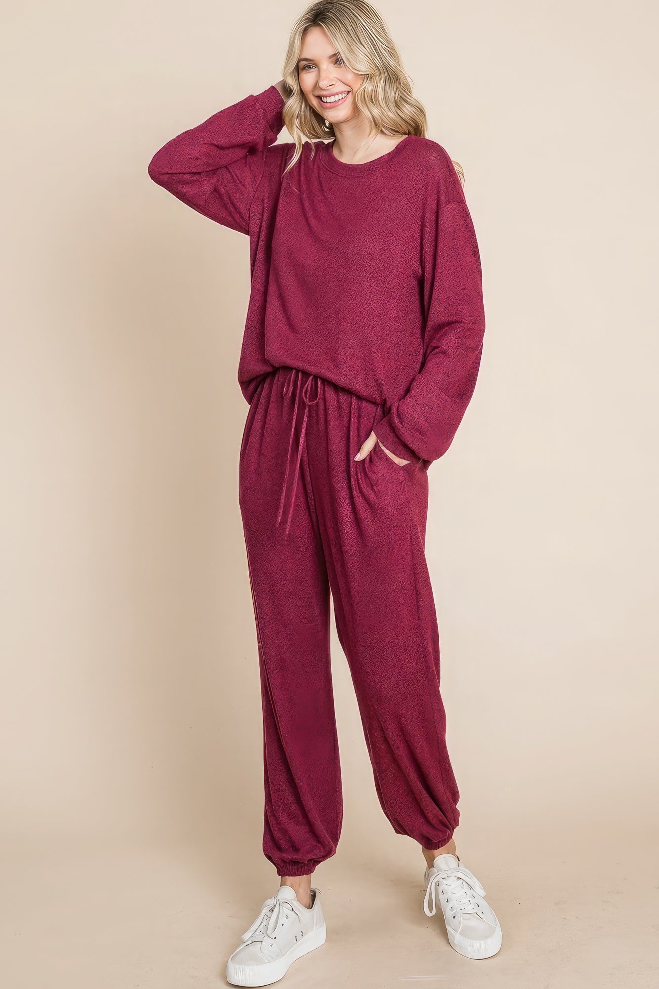Women's Warm And Hacci Brush Loungewear Set Long Sleeve Top Joggers Sleepwear